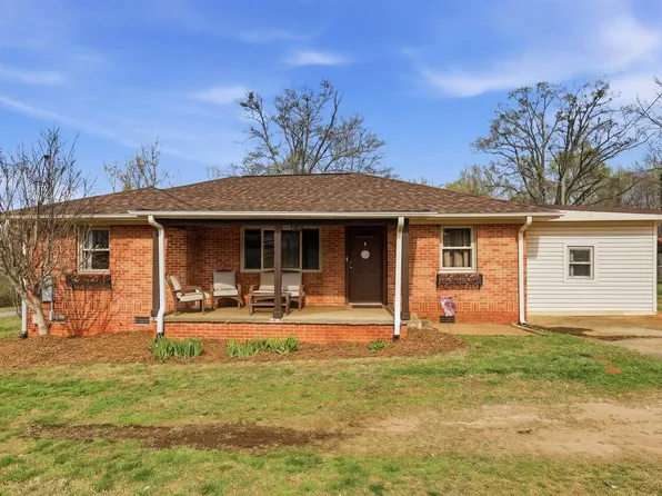 1406 Geer Hwy, Travelers Rest, SC 29690