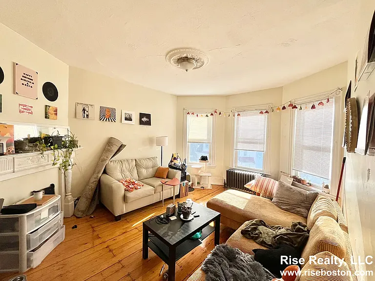 53 Hillside St #3 — Photo 1