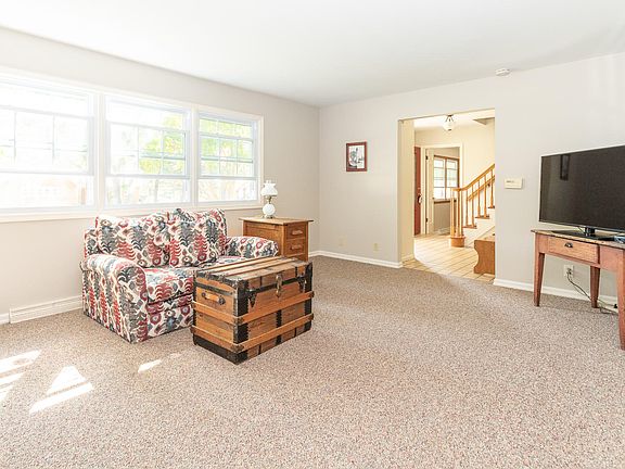 5th image of 8304 Charwood Dr