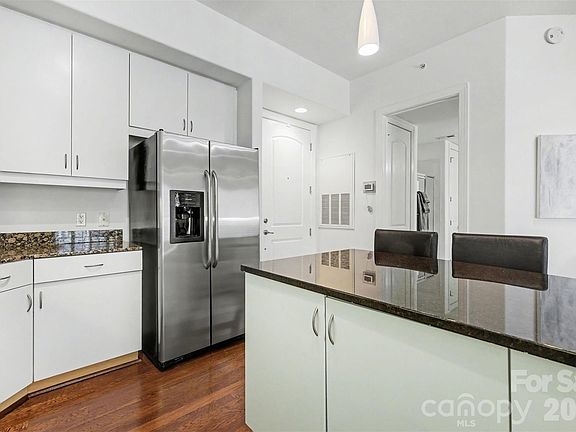 4th image of 4625 Piedmont Row Dr Unit 601