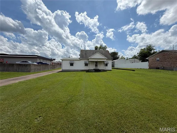 1015 N Kingshighway St, Perryville, MO 63775