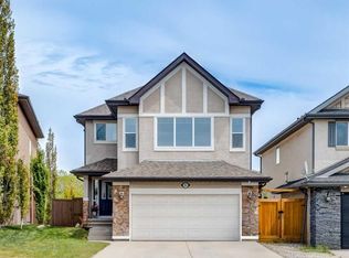 16 A S Tusslewood Dr NW, Calgary, AB T3L 0B1