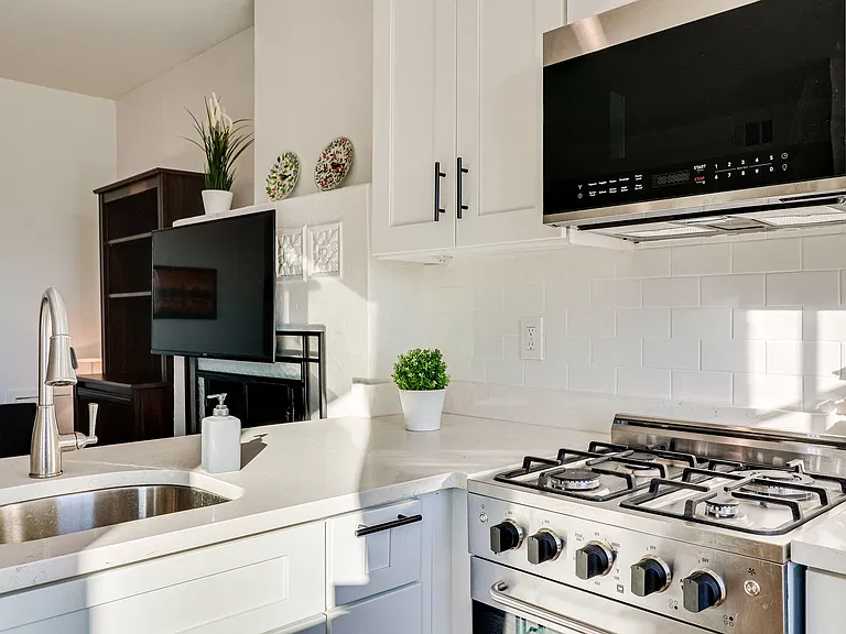 409 Constitution Ave NE #4 — Photo 19