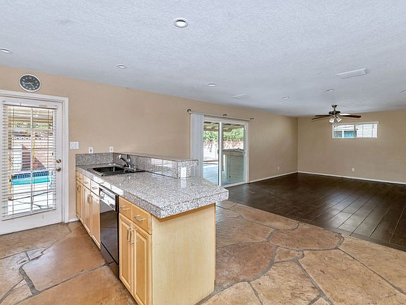2nd image of 439 E Malibu Dr