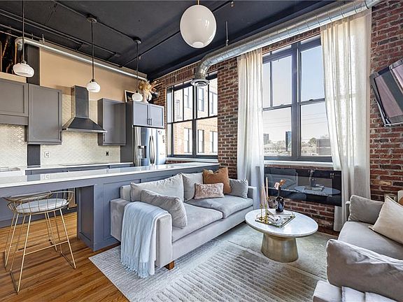 2nd image of 3235 Roswell Rd NE Unit 519