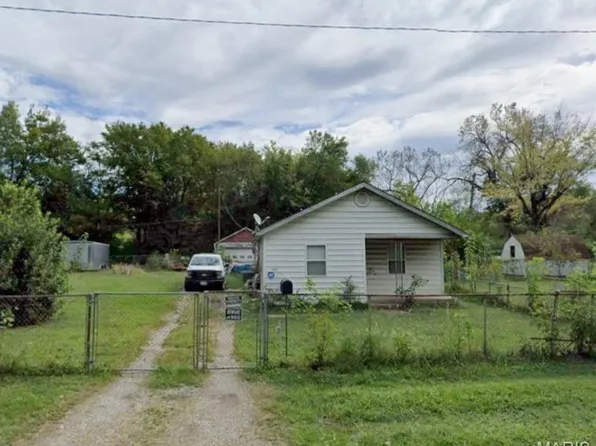 1918 N 57th St, East Saint Louis, IL 62204