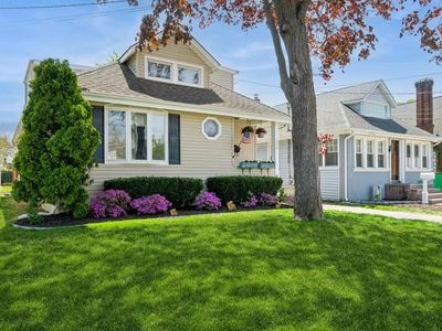 1050 Lakeside Place, Baldwin, NY, 11510