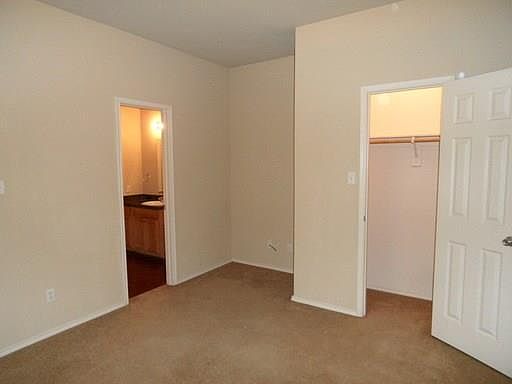 4th image of 113 Lindas Creek Ln #115