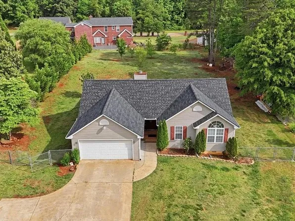 7154 Cedar Hill Dr, Gainesville, GA 30507