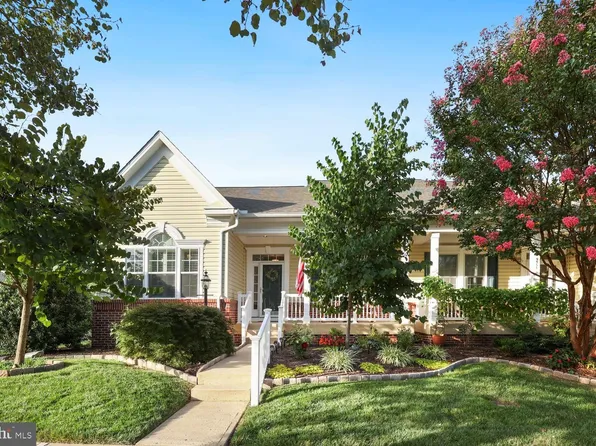 9531 Fintry St, Bristow, VA 20136