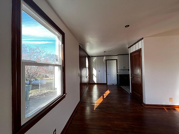 5th image of 2923 Ironwood Dr