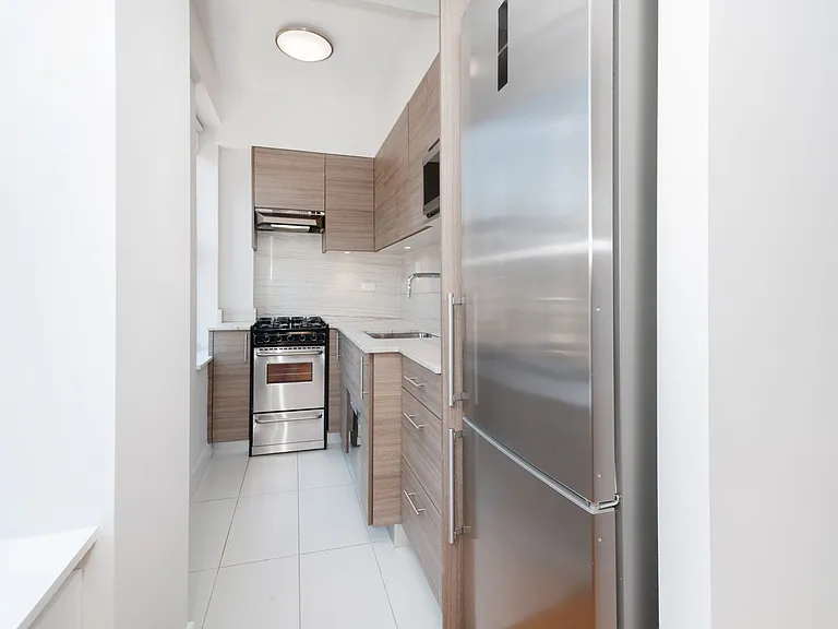 400 E 57th St #19D — Photo 5
