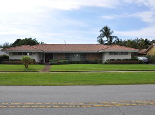 832 E Anchorage Dr, North Palm Beach, FL 33408