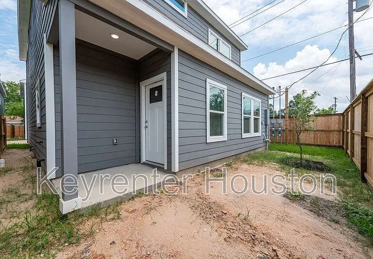 8203 Woodlyn Rd #C — Photo 64