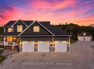 2448 Stockdale Rd, Severn, ON L3V8C2