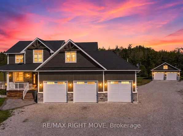 2448 Stockdale Rd, Severn, ON L3V 8C2