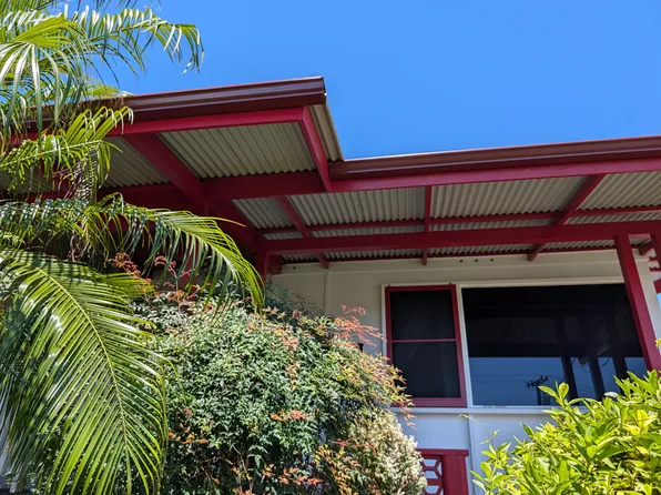 526 Kaumana Dr, Hilo, HI 96720