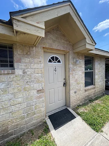 1205 S Palm Dr Photo 1