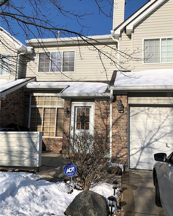 1st image of 902 Prestwick Dr