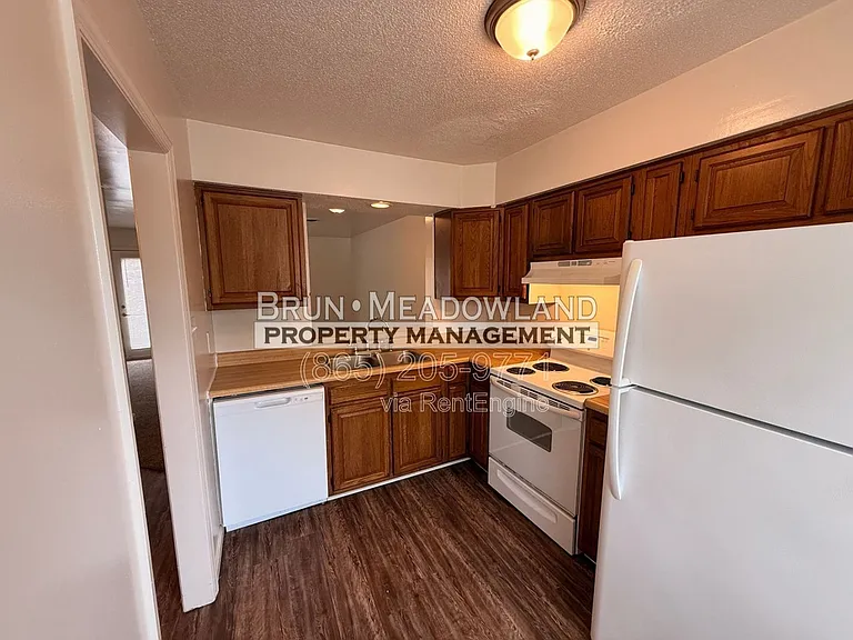 9116 Parktop Ln #B — Photo 15