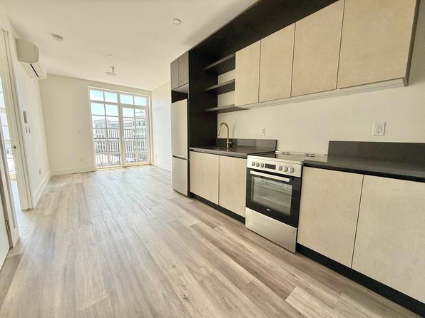 2337 Bedford Ave #5L