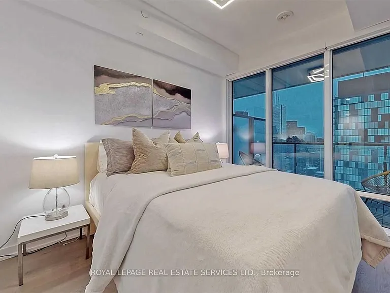 488 University Ave #2703 — Photo 26