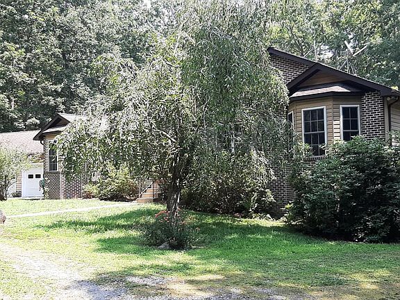 3rd image of 3700 Irvine St