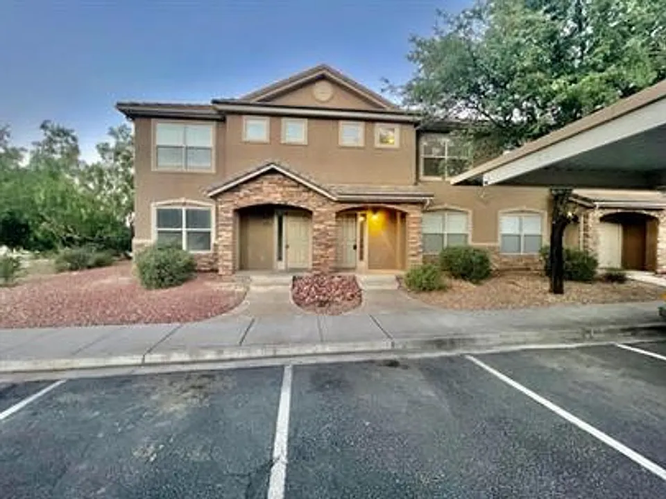 3155 S Hidden Valley Dr #271