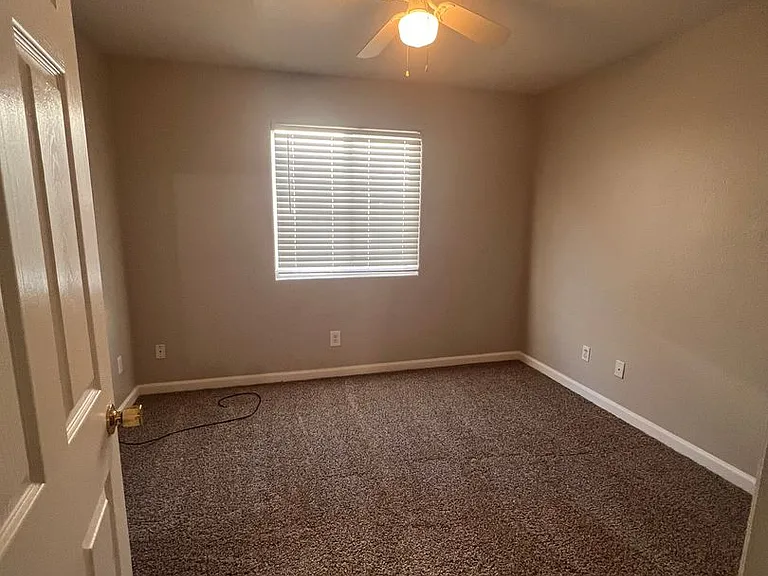 1692 Mount Whitney Ave — Photo 13