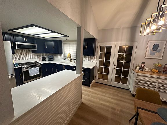 5th image of 491 W Carter St #1