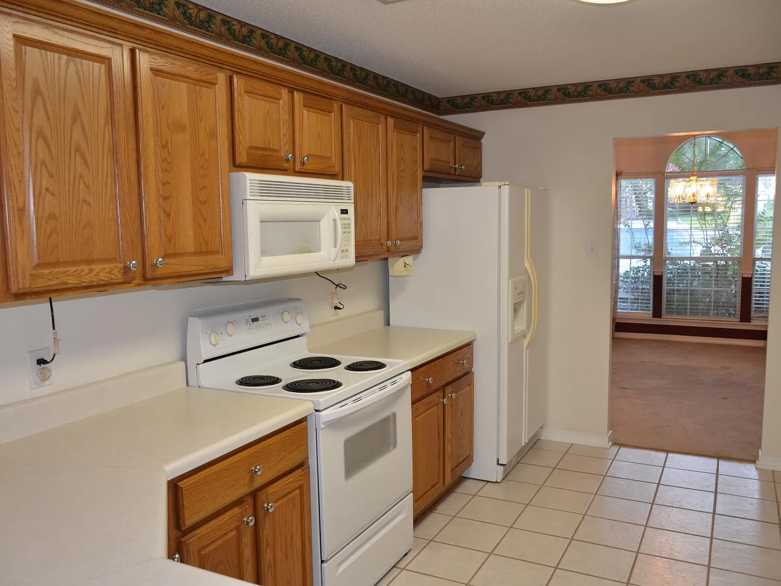 9602 Nottingham Ct — Photo 4