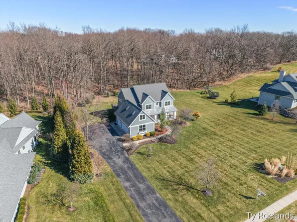 3757 Lake Birch St NE, Grand Rapids, MI 49525
