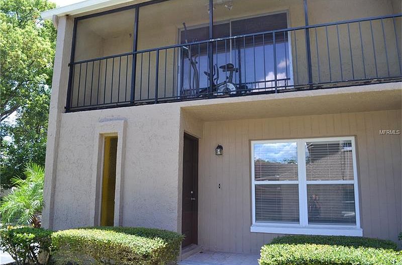 1st image of 878 Town Cir