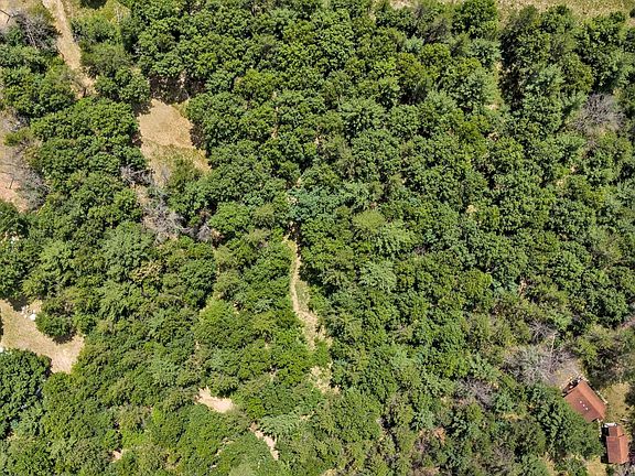 5th image of 950 W Trout Valley Rd