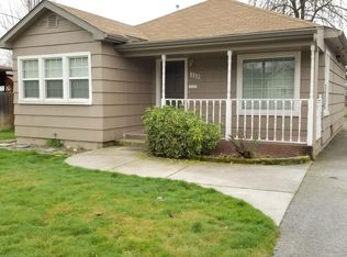 1133 SW Bridge St, Grants Pass, OR 97526