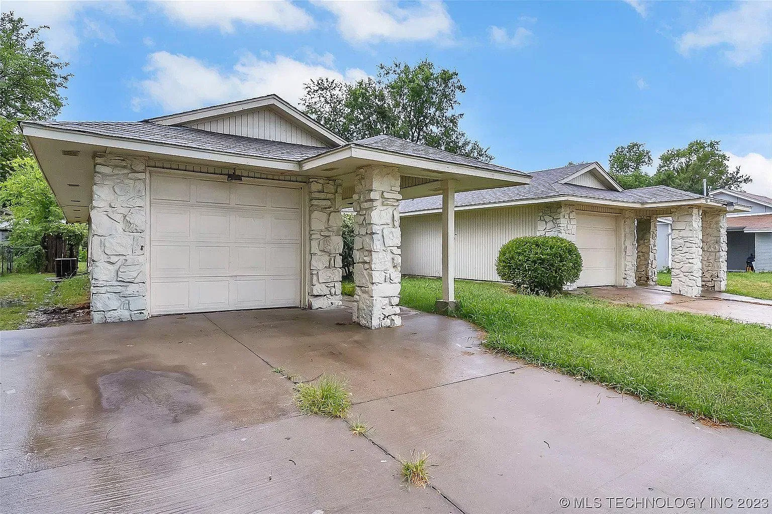 2 bed, 1000 sqft, $1,025 — Photo 1