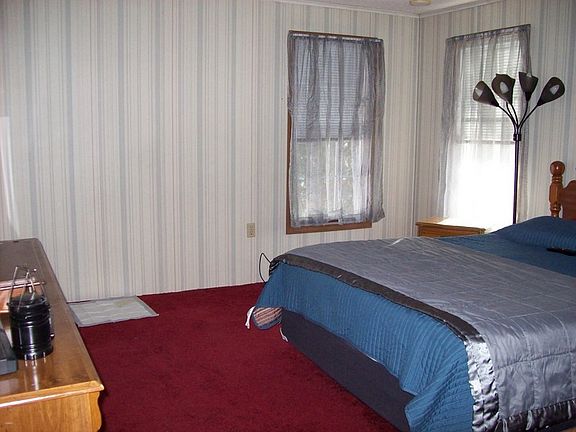 4th image of 61 Sunview Dr