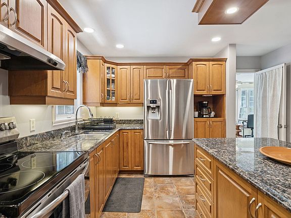 5th image of 35 Pike Brook Road