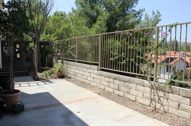 6208 Smokey Hill Ln — Photo 23