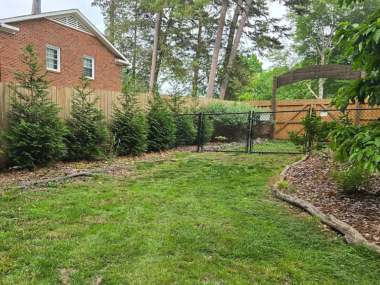 4680 Forestmanor Dr — Photo 23