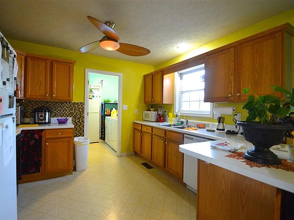 5th image of 76 Lofton Dr