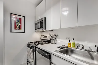 Rented by BARNES New York