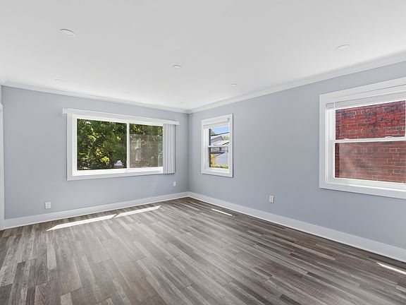 3rd image of 312 60th St NE #B