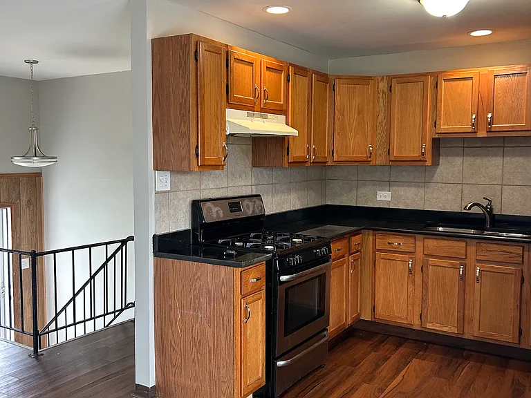 18116 Orleans Dr — Photo 3