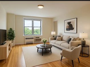 24530 Grand Central Pkwy APT 7E, Bellerose, NY 11426