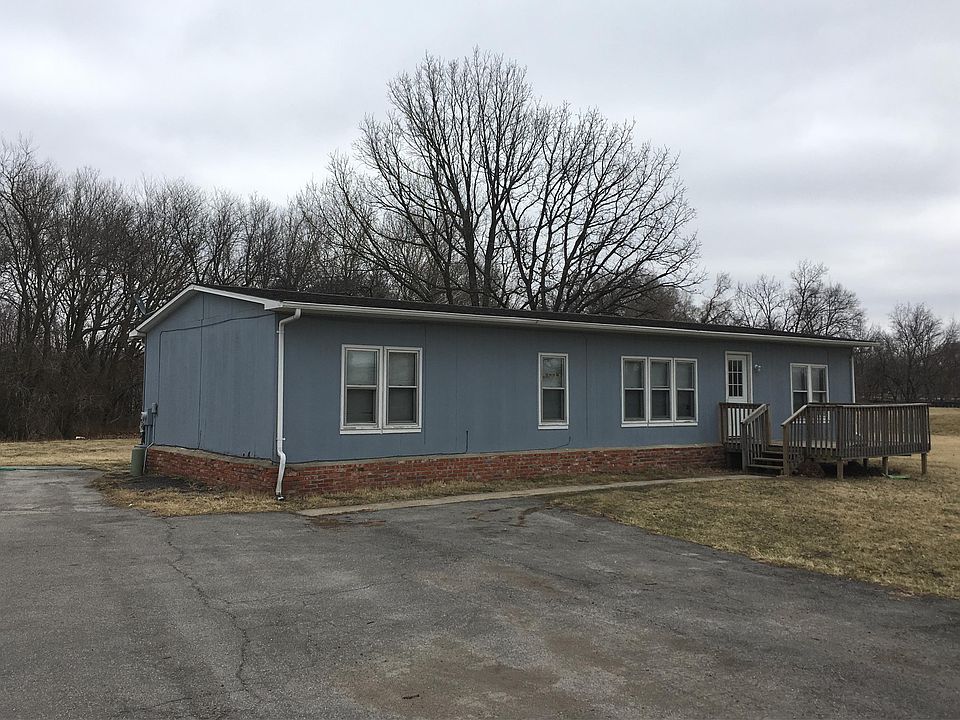 415 N Main St, Tonganoxie, KS 66086 Zillow