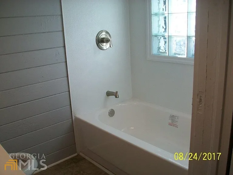 204 Georgia Ave #B — Photo 17