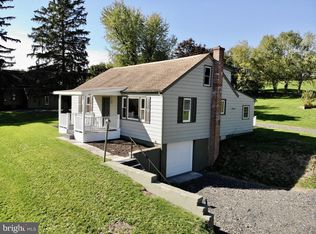 331 Sweet Arrow Lake Rd, Pine Grove, PA 17963