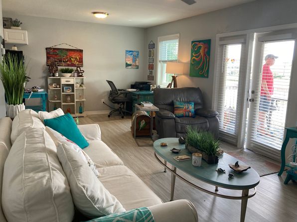 190 Pompano Dr SE APT C