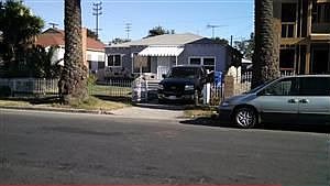 1st image of 850 E 87th St